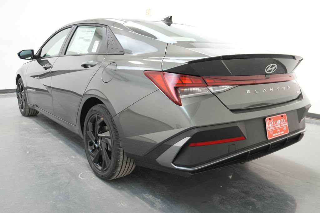 New 2026 Hyundai Elantra Sport image 5