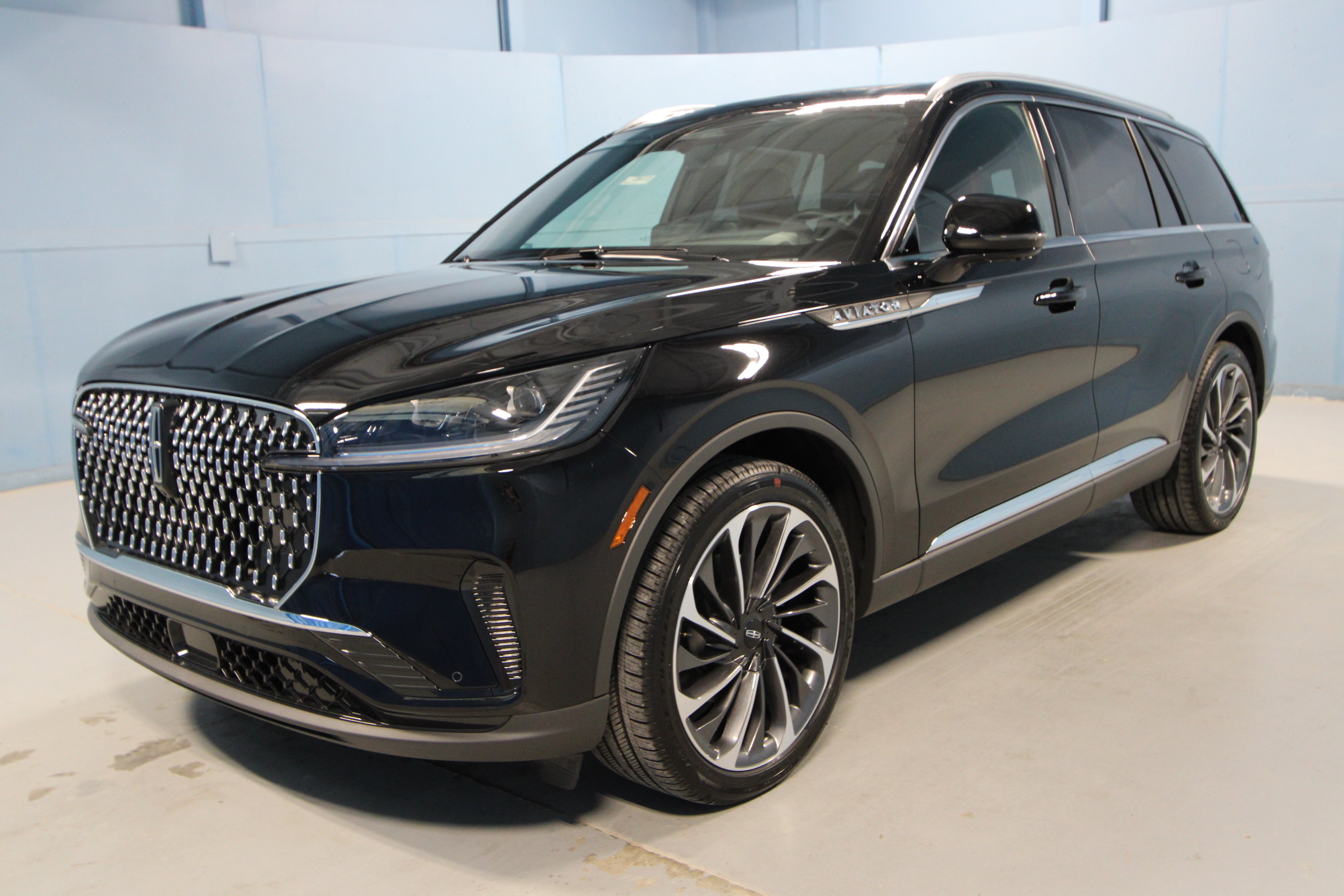 New 2026 Lincoln Aviator Reserve AWD/4WD image 30