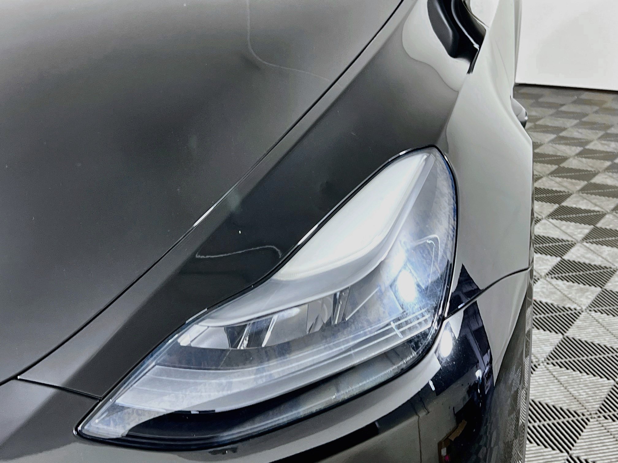 Used 2024 Tesla Model Y Long Range AWD/4WD image 11