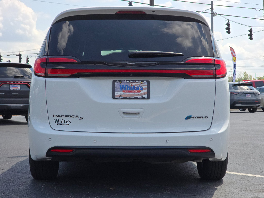 Used 2024 Chrysler Pacifica Limited FWD image 9