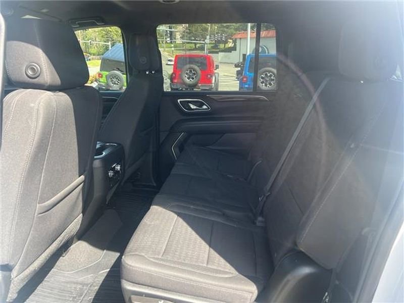 Used 2023 GMC Yukon XL SLE w/ Max Trailering Package image 6