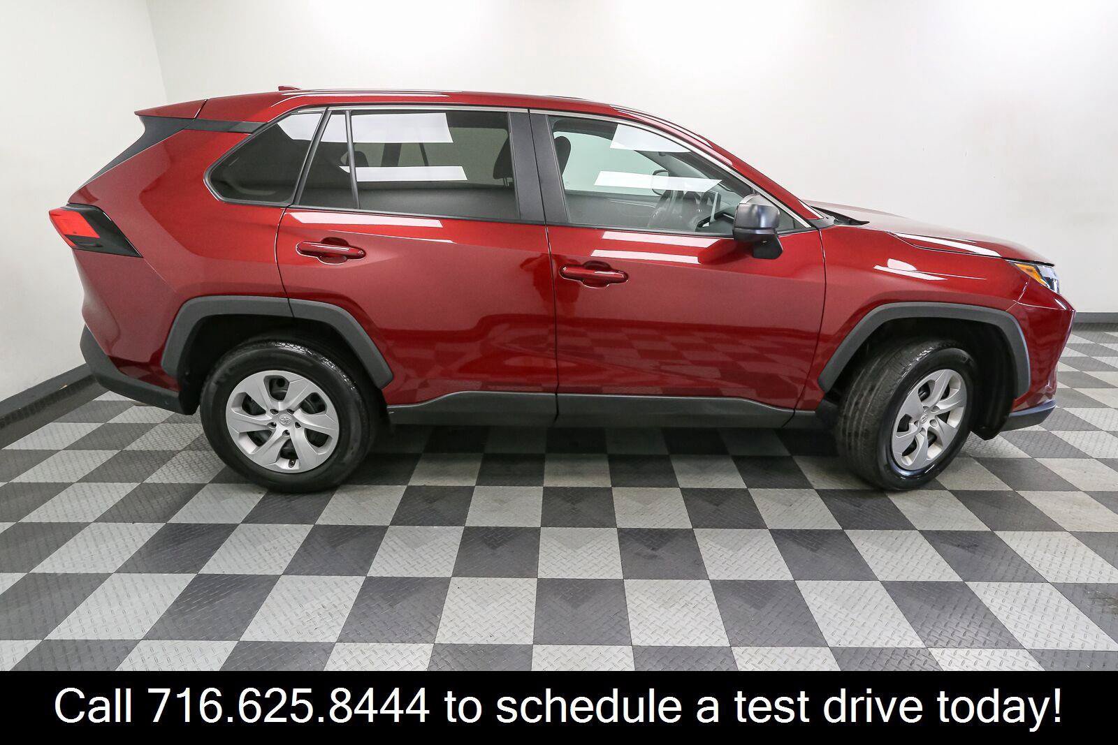 Used 2023 Toyota RAV4 LE FWD image 7
