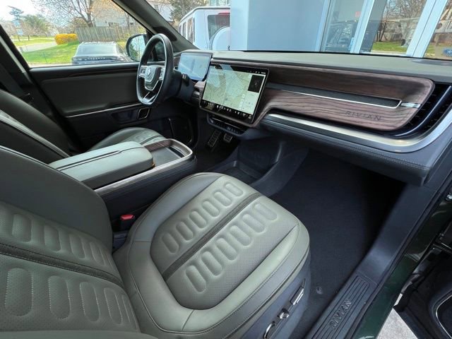 Used 2024 Rivian R1S Adventure image 33