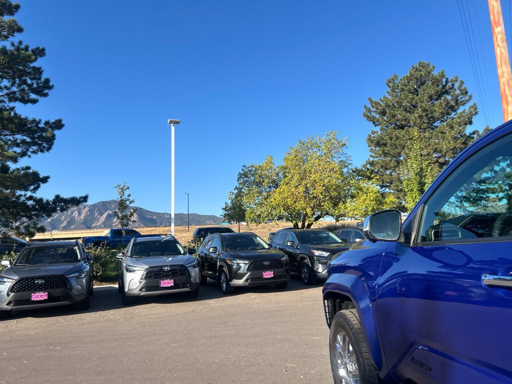 Used 2024 Toyota Tacoma Limited w/ Limited Package (LT) AWD/4WD image 18