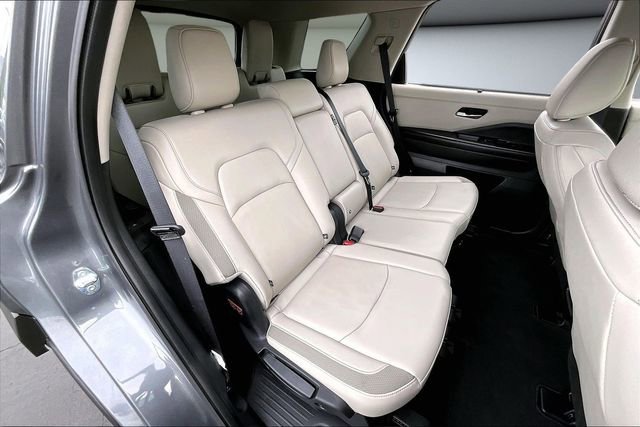 Used 2024 Nissan Pathfinder SL image 25