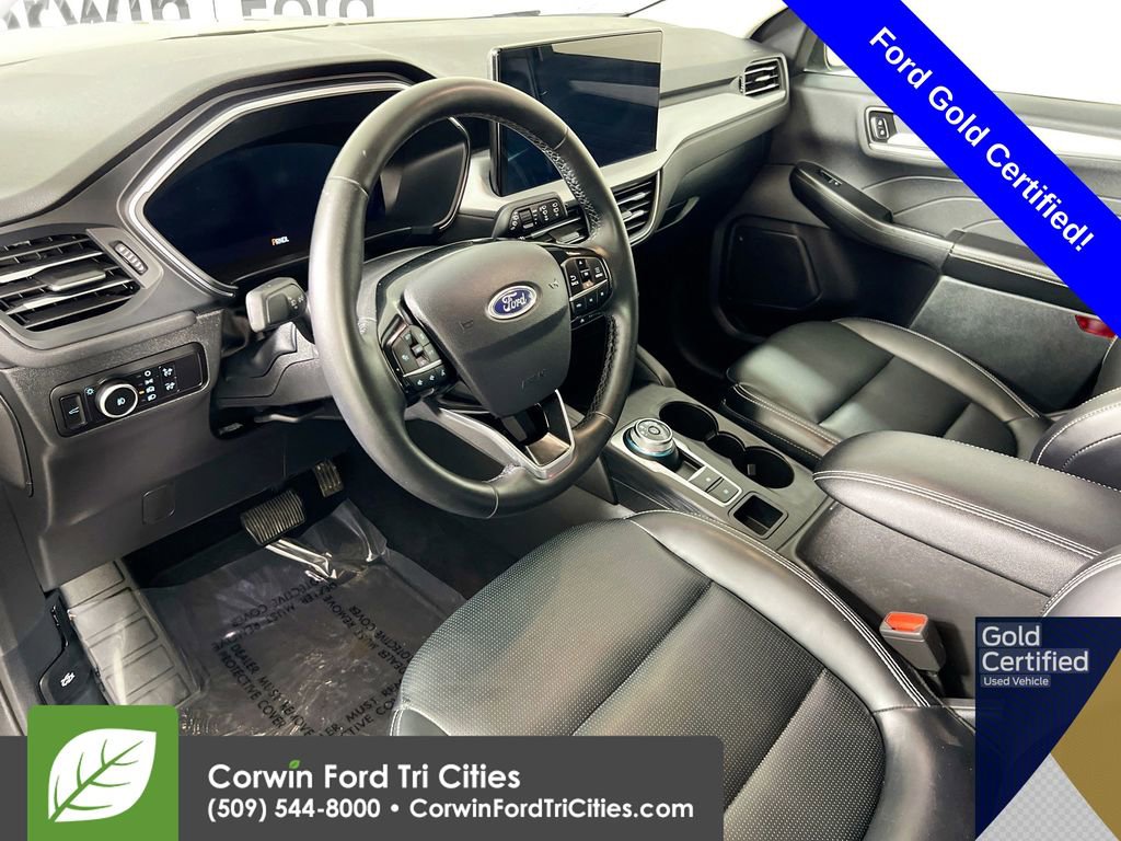 Certified 2025 Ford Escape Platinum AWD/4WD image 3