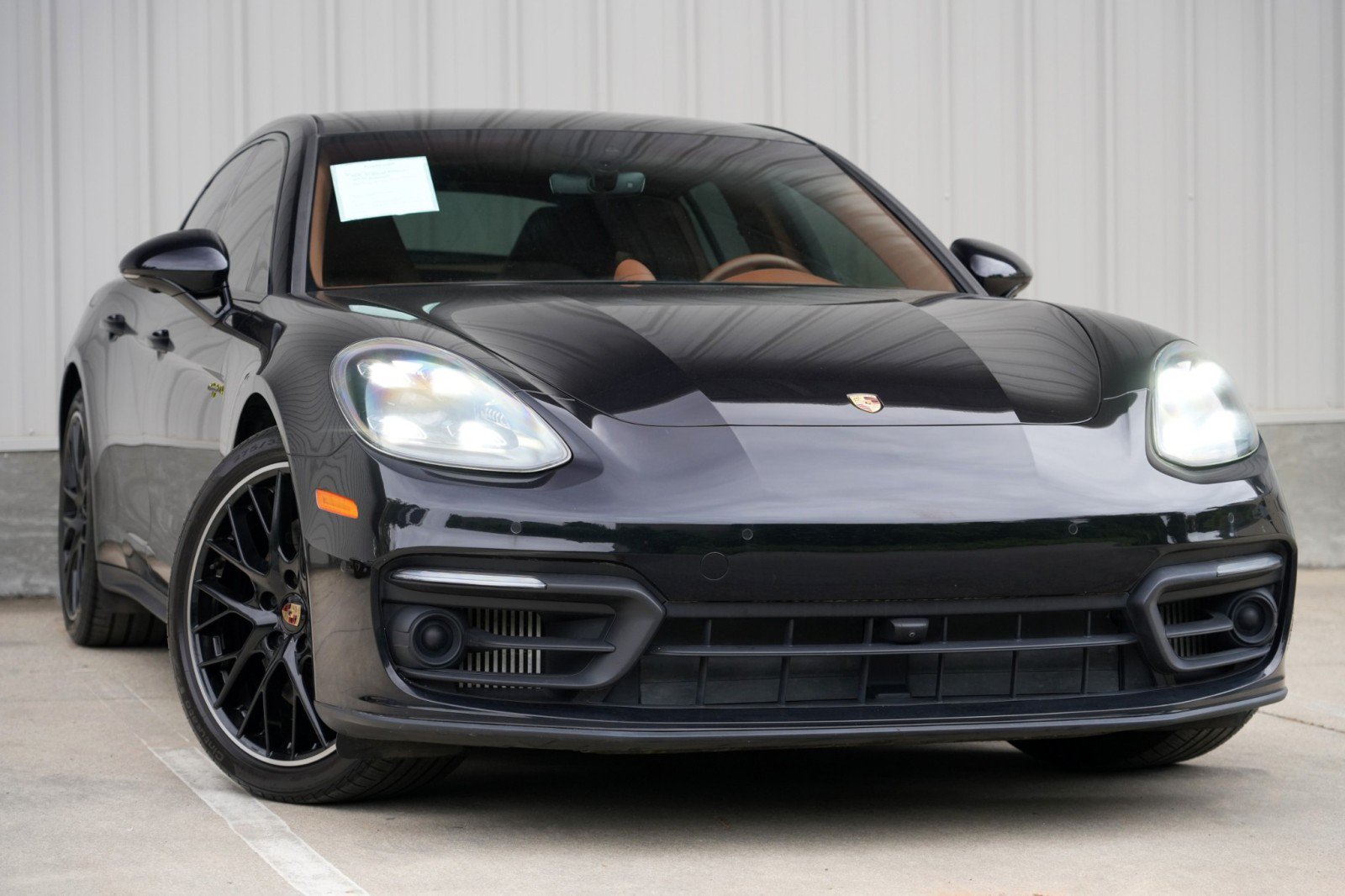 Used 2023 Porsche Panamera 4 Platinum Edition AWD/4WD image 4