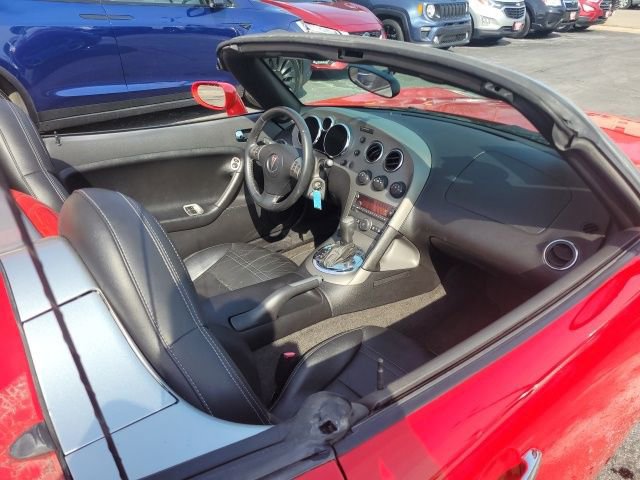Used 2006 Pontiac Solstice Convertible w/ Premium Package image 17