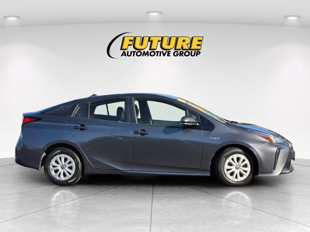 Used 2020 Toyota Prius LE FWD image 4