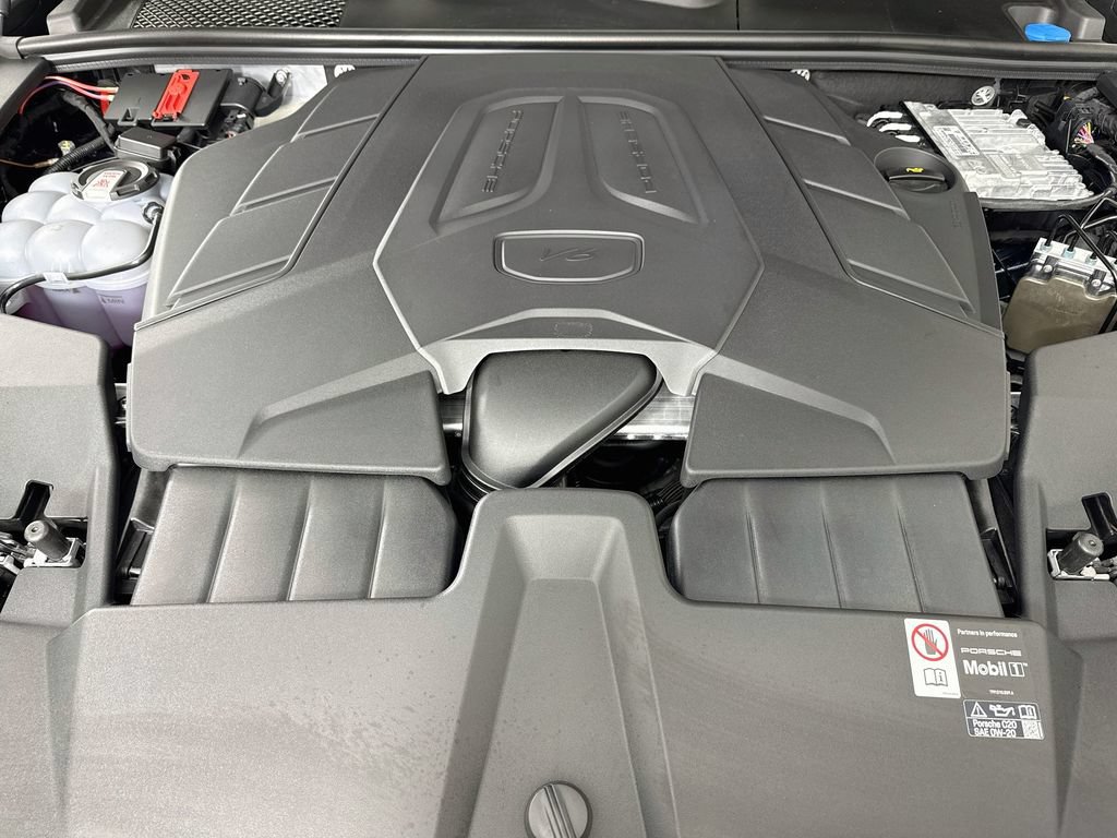 New 2026 Porsche Cayenne Coupe AWD/4WD image 32