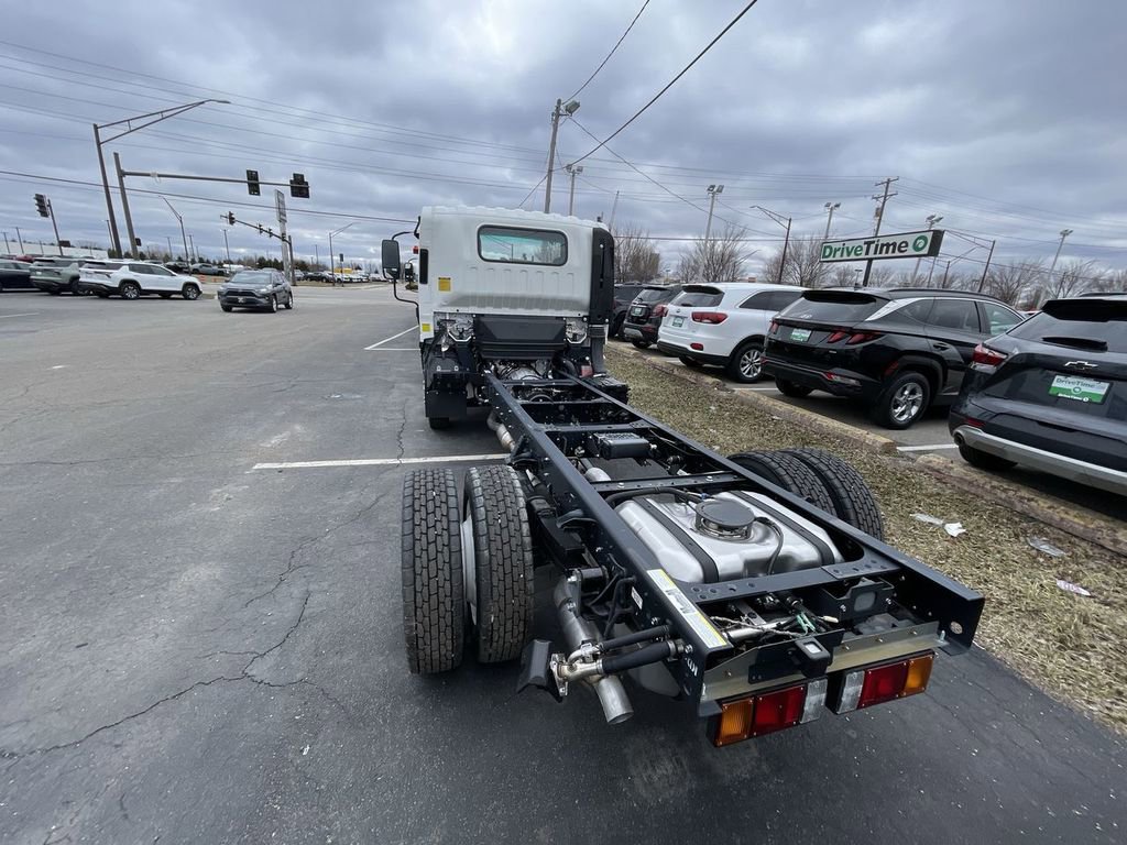New 2024 Chevrolet Low Cab Forward 5500XG RWD image 4