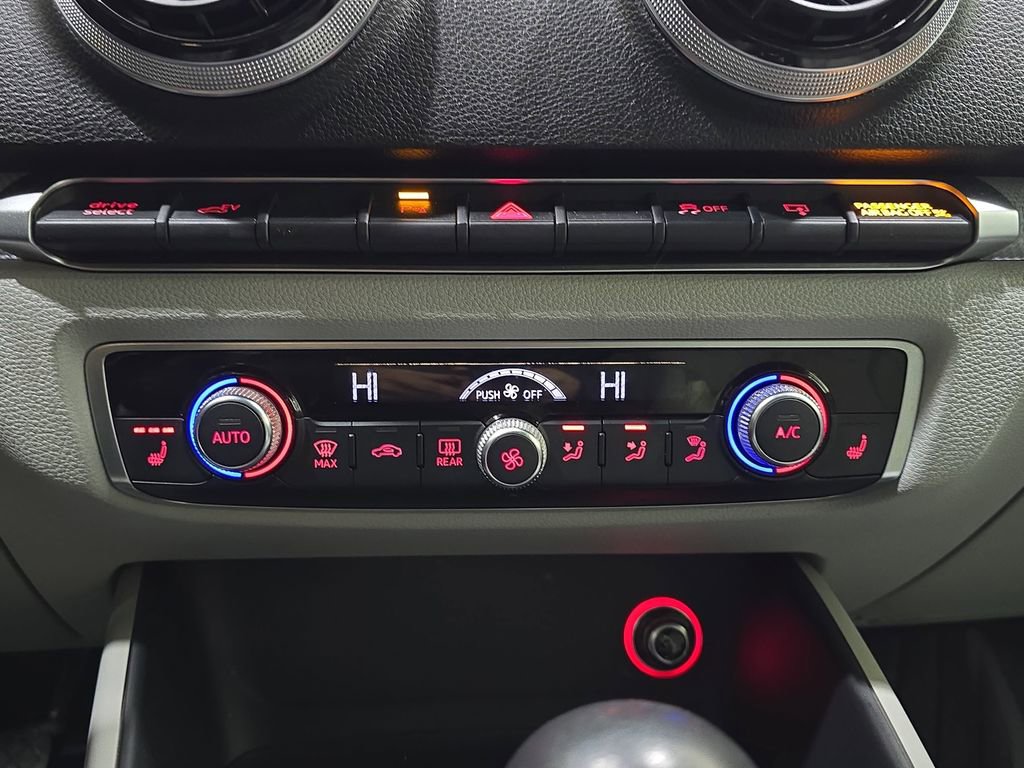 Used 2016 Audi A3 e-tron Premium Plus w/ Premium Plus Package image 24