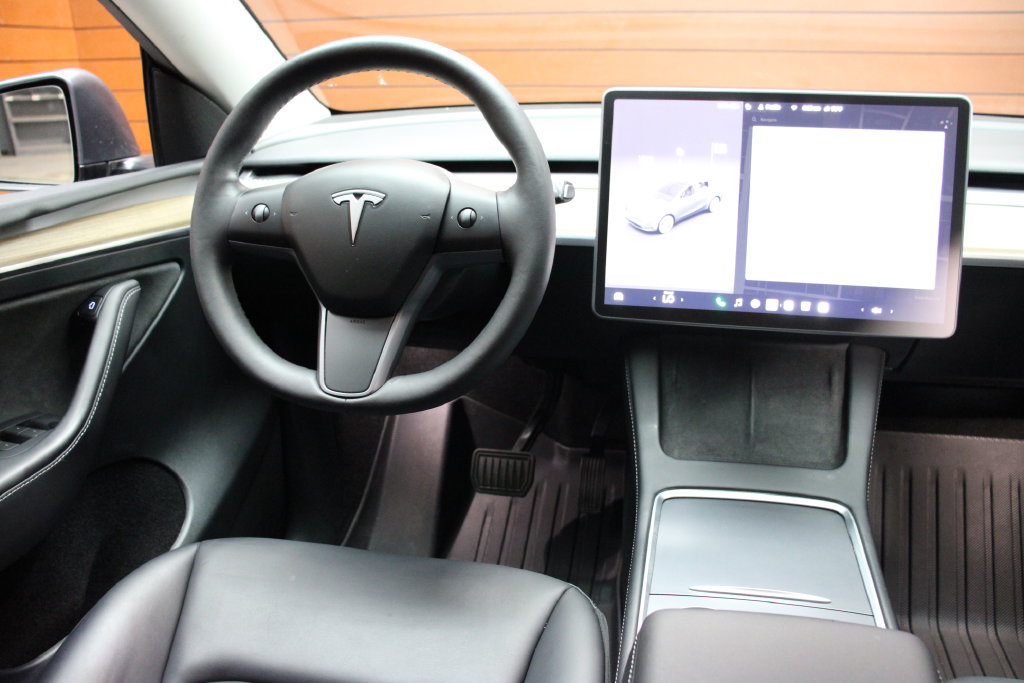 Used 2023 Tesla Model Y Long Range AWD/4WD image 12