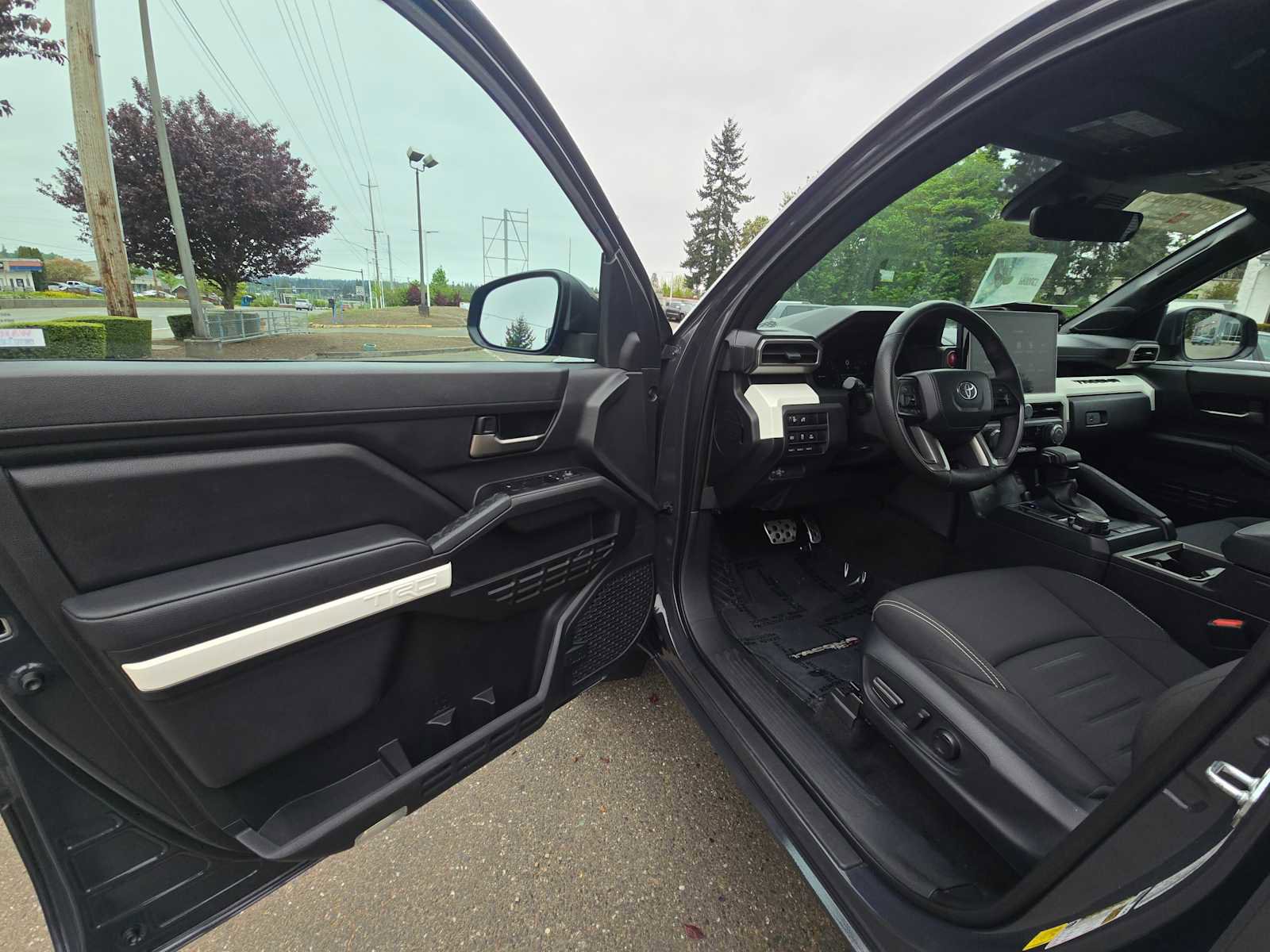 Certified 2024 Toyota Tacoma TRD Sport w/ TRD Sport Upgrade Package AWD/4WD image 20