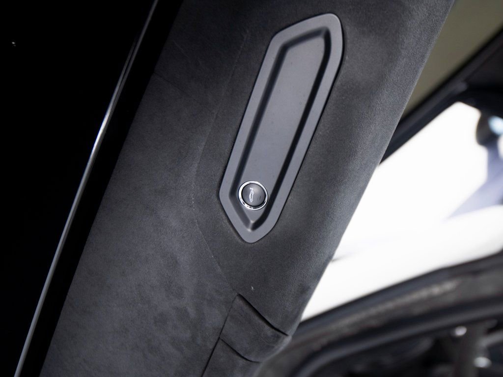 Used 2021 McLaren 765LT RWD image 11