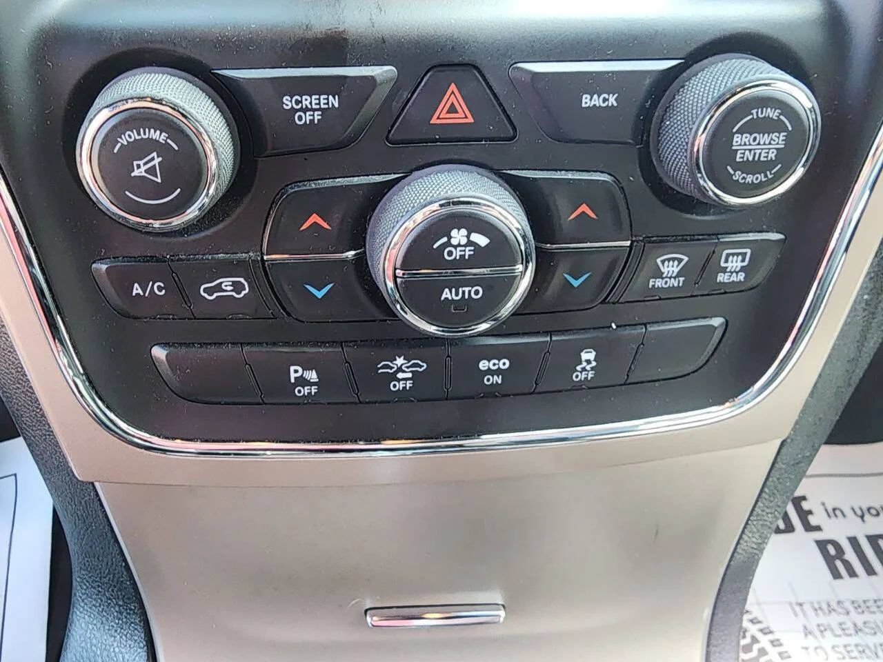 Used 2014 Jeep Grand Cherokee Overland w/ Advanced Technology Group AWD/4WD image 18