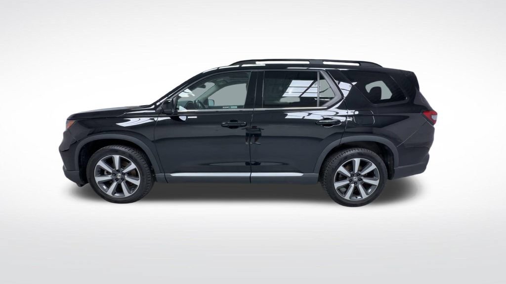Used 2024 Honda Pilot Touring image 6