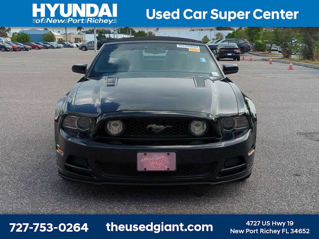 Used 2013 Ford Mustang GT Premium w/ Security Pkg RWD image 8