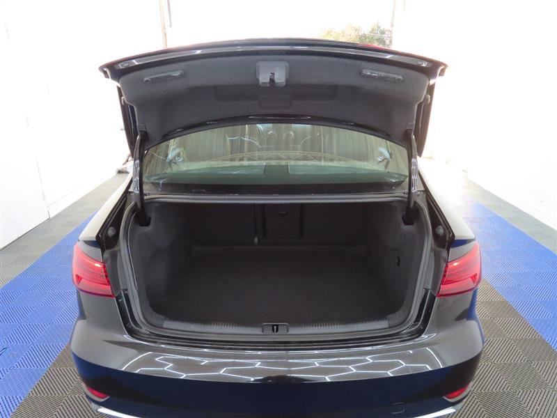 Used 2018 Audi A3 2.0T Premium image 12