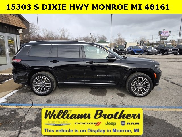 Used 2023 Jeep Grand Cherokee L Summit image 2