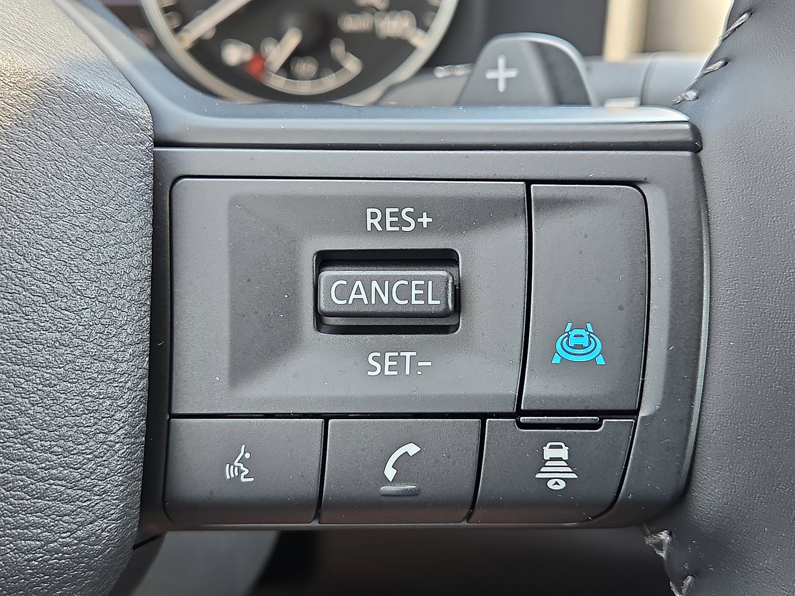 Used 2025 Nissan Rogue SV FWD image 22