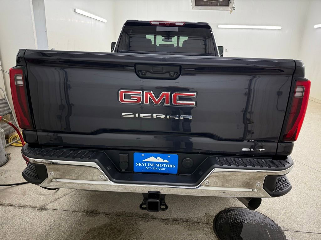 New 2026 GMC Sierra 3500 SLT image 3