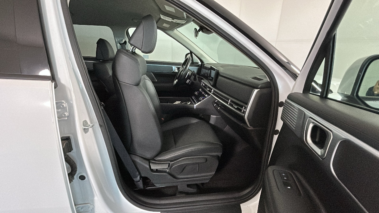 Used 2024 Hyundai Santa Fe SEL AWD/4WD image 36