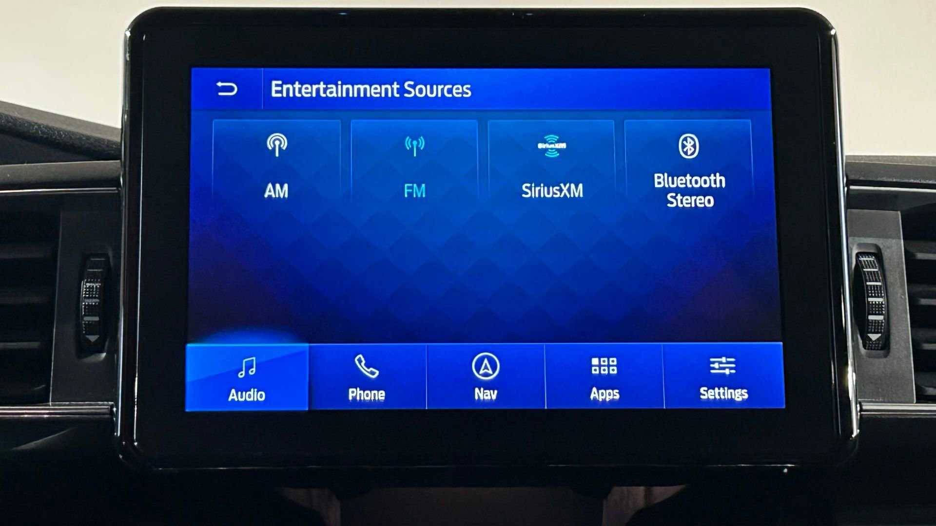 Used 2020 Ford Explorer Limited AWD/4WD image 98