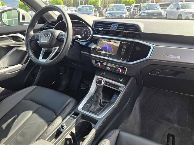 Used 2025 Audi Q3 2.0T Premium w/ Convenience Package AWD/4WD image 11