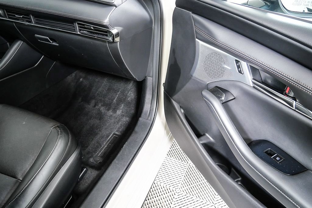 Used 2022 MAZDA MAZDA3 s image 30
