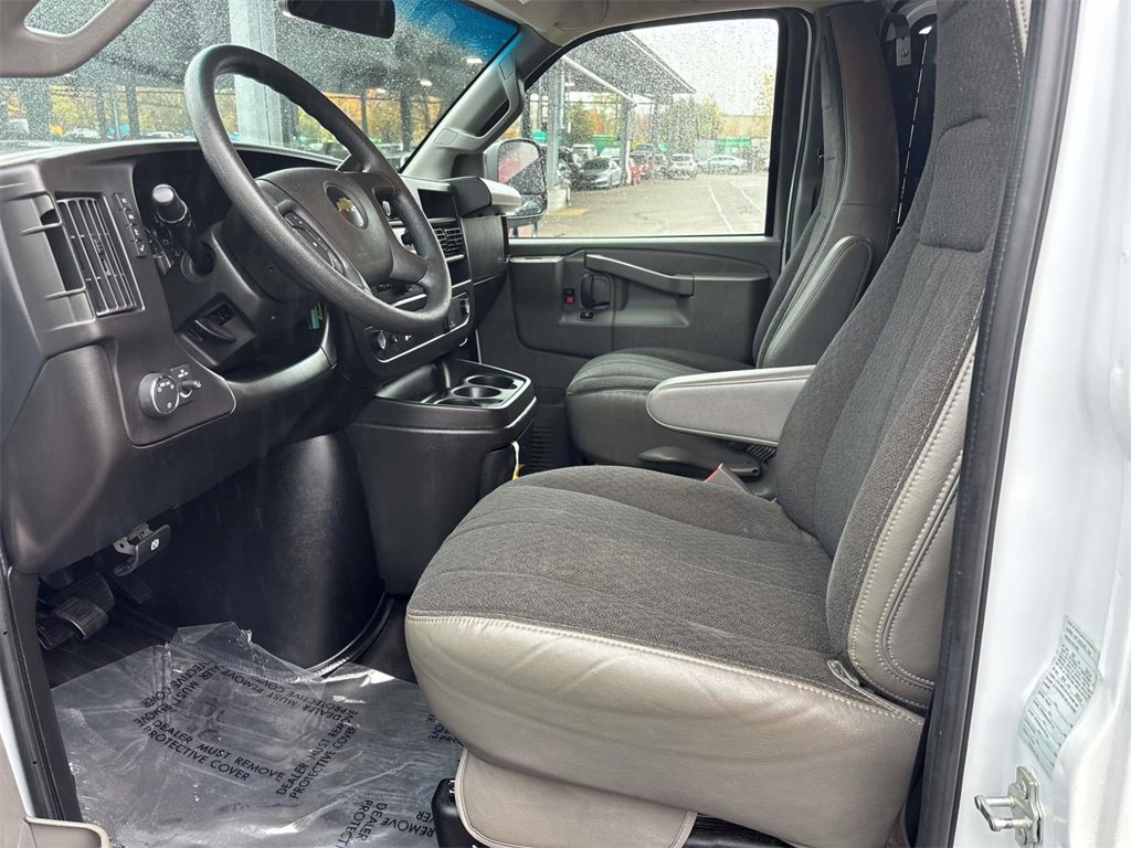 Used 2024 Chevrolet Express 2500 w/ Driver Convenience Package image 9