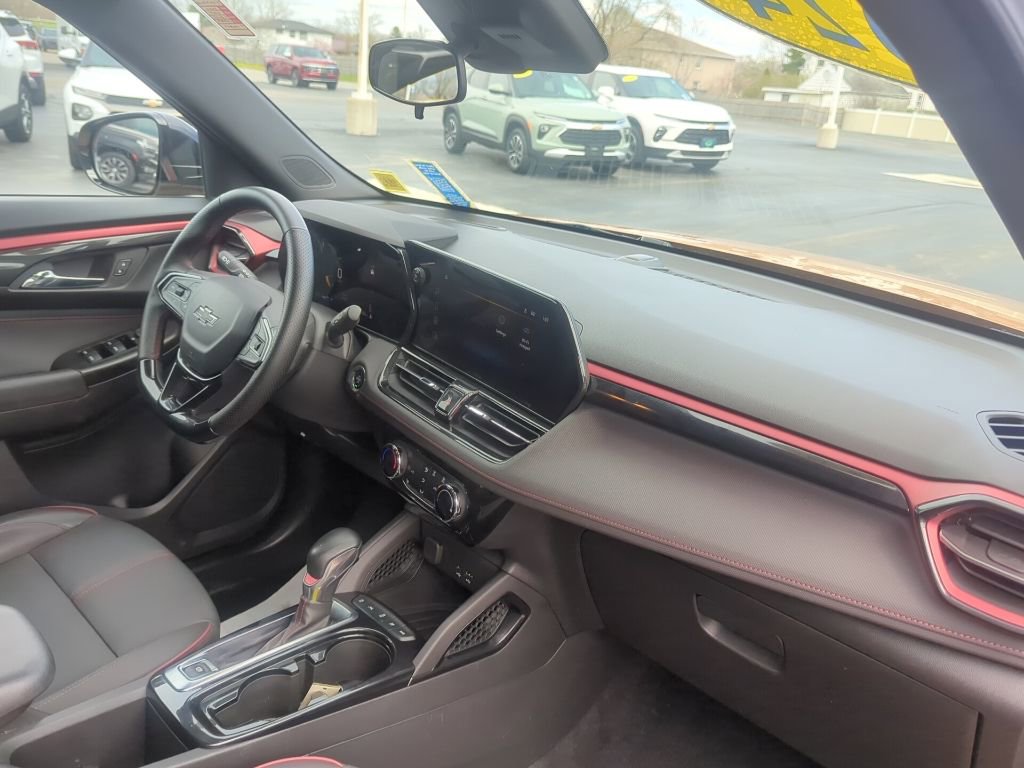 Certified 2024 Chevrolet TrailBlazer RS w/ Driver Confidence Package image 17