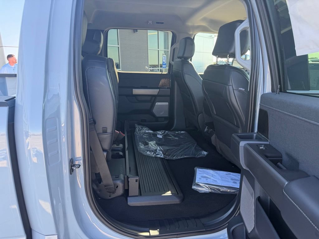 New 2026 Ford F350 Lariat w/ Chrome Package AWD/4WD image 24