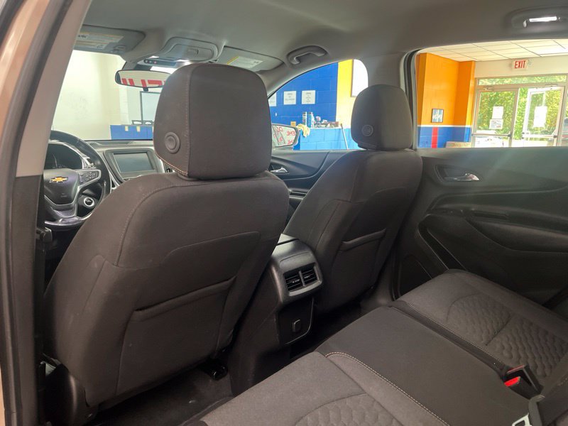 Used 2018 Chevrolet Equinox LT FWD image 17