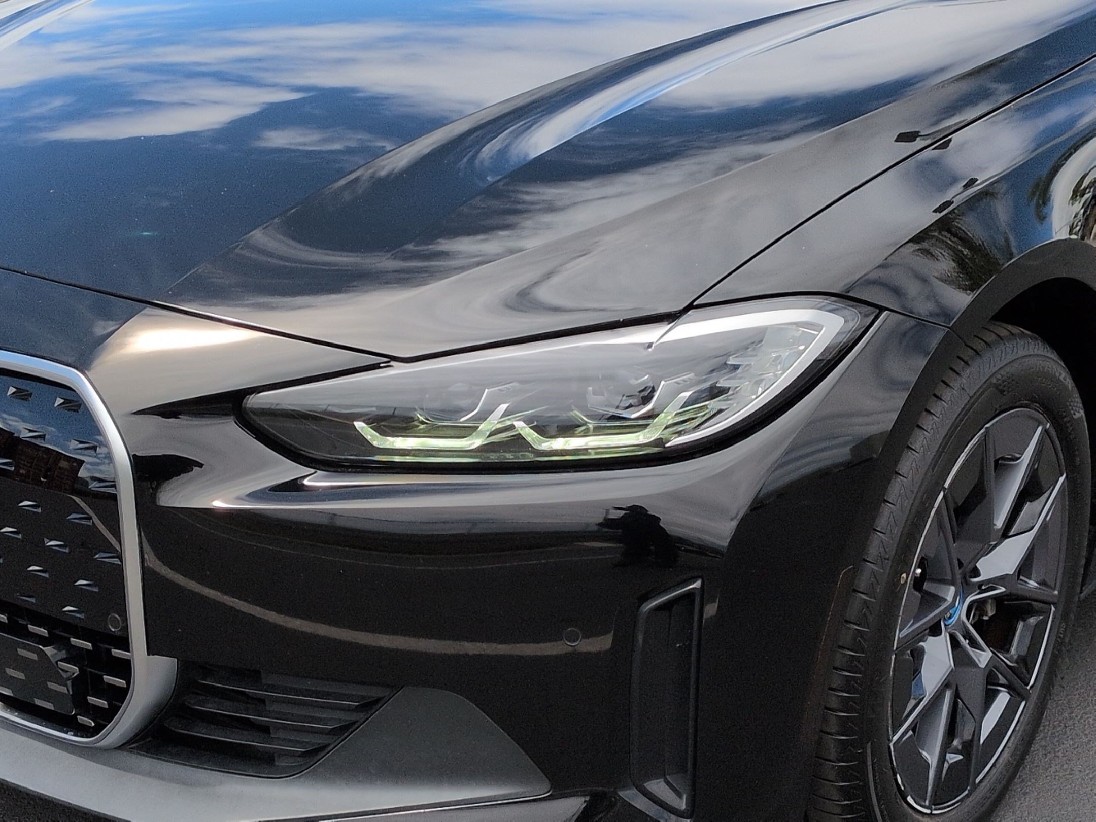 Used 2023 BMW i4 eDrive35 RWD image 6