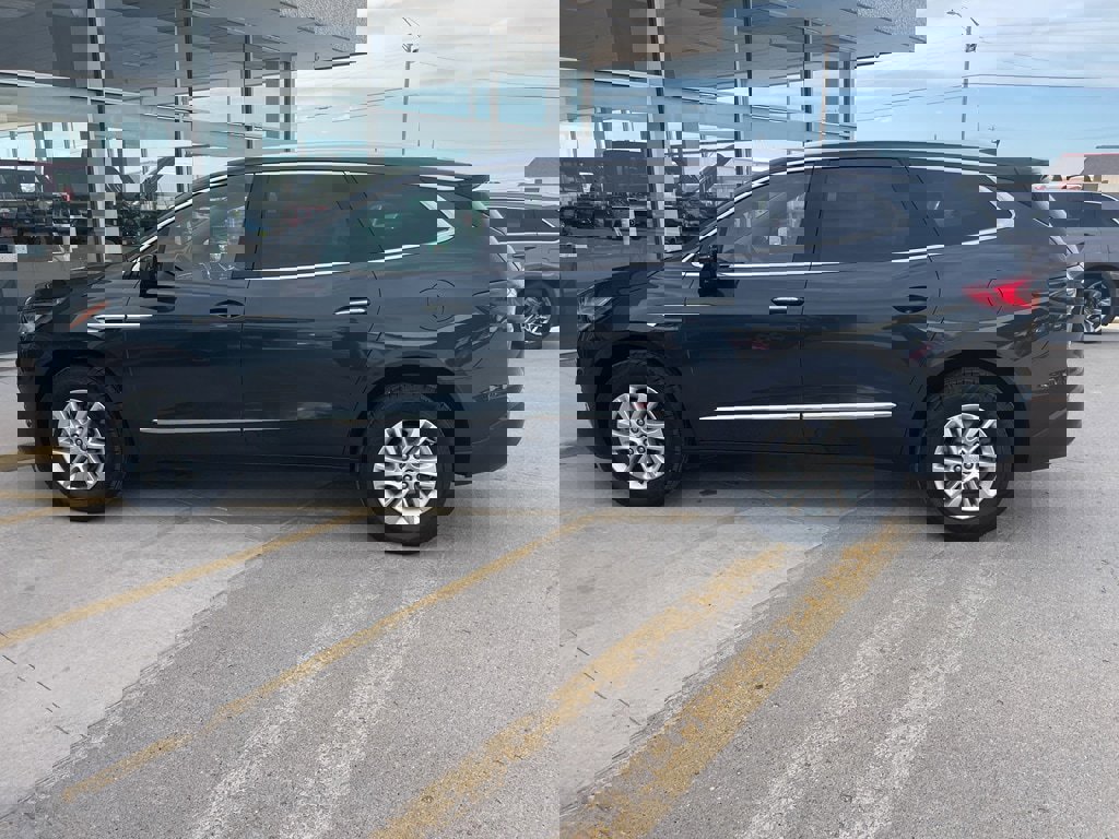 Used 2021 Buick Enclave Essence w/ Sound and Sites Package image 8