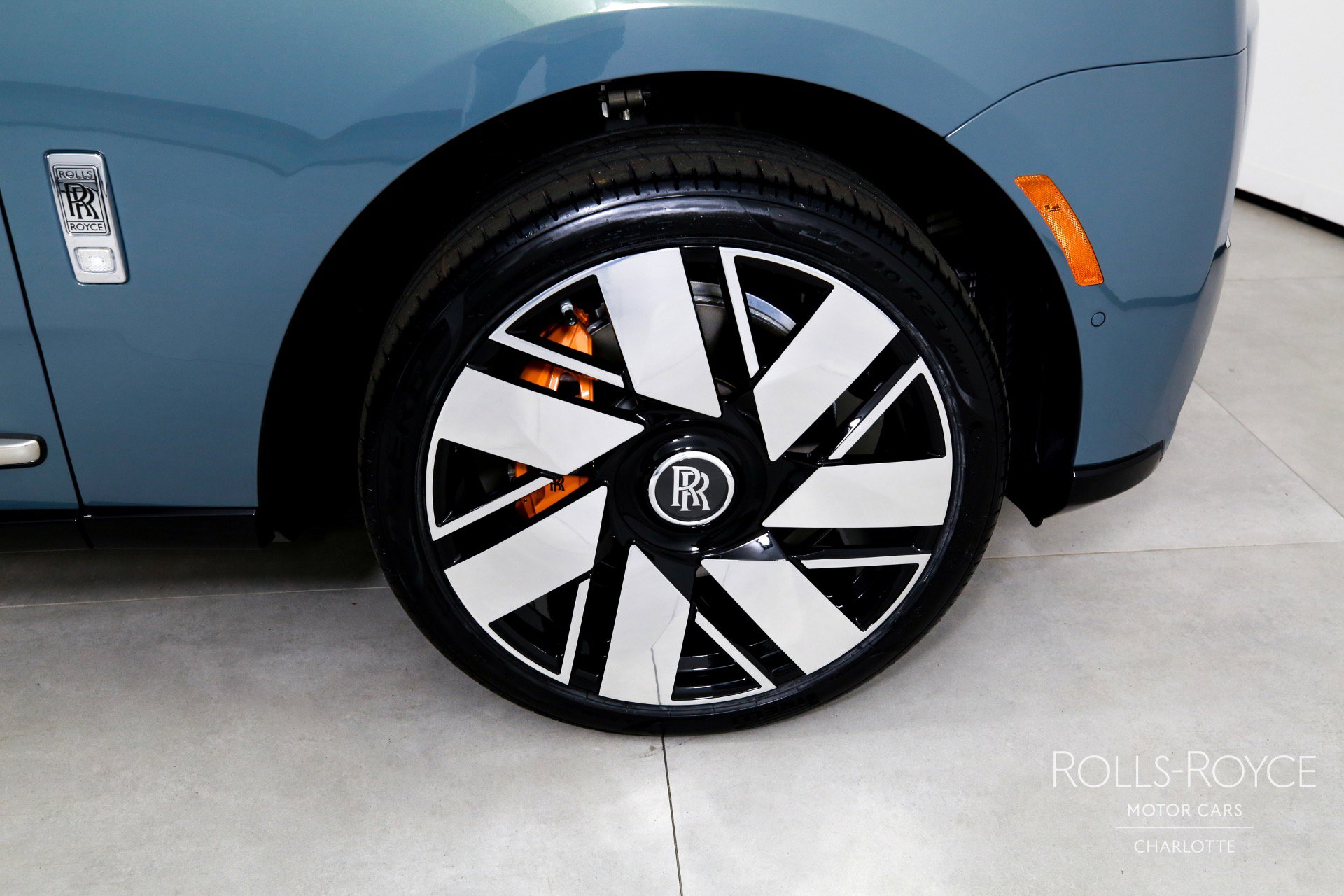Certified 2025 Rolls-Royce Cullinan image 44