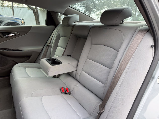 Used 2025 Chevrolet Malibu LT FWD image 17