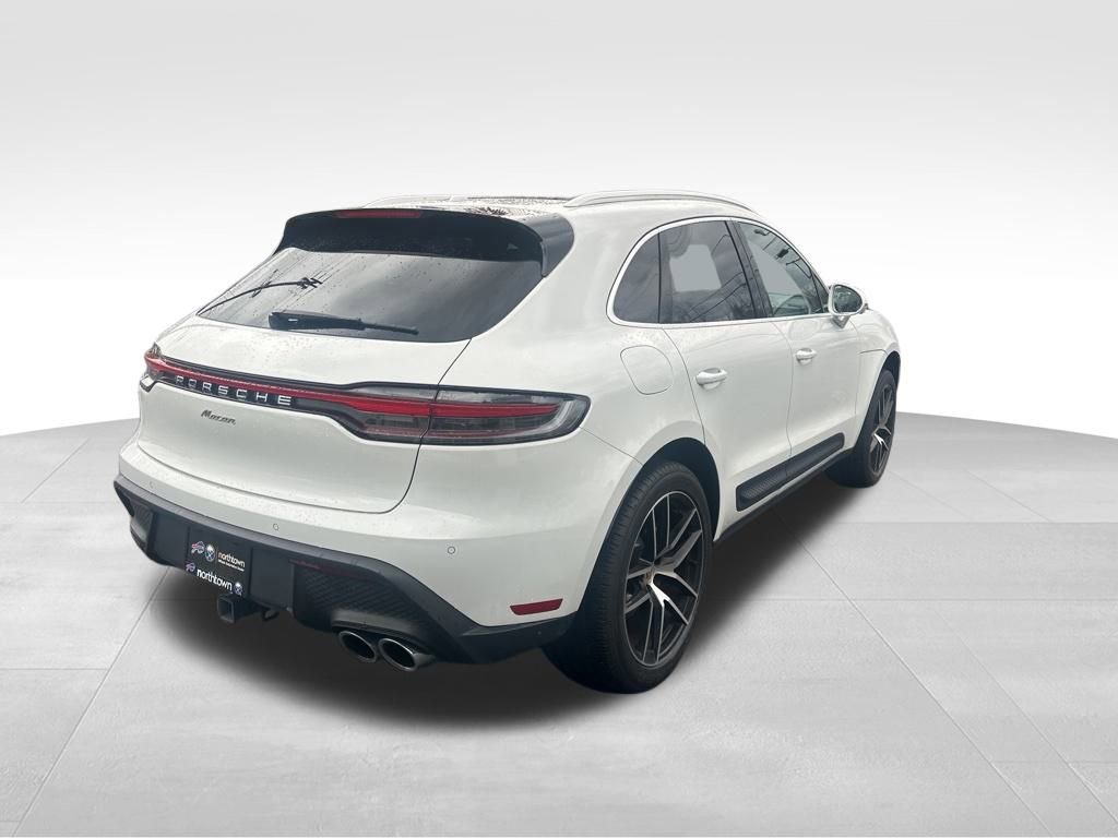 Used 2023 Porsche Macan image 7