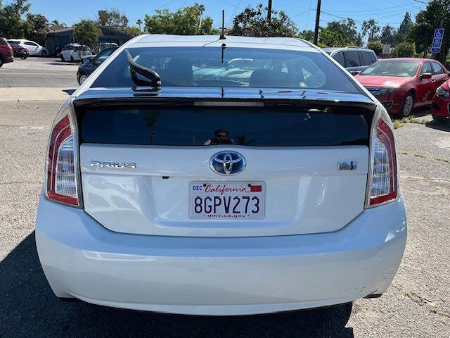 Used 2015 Toyota Prius Two FWD image 6