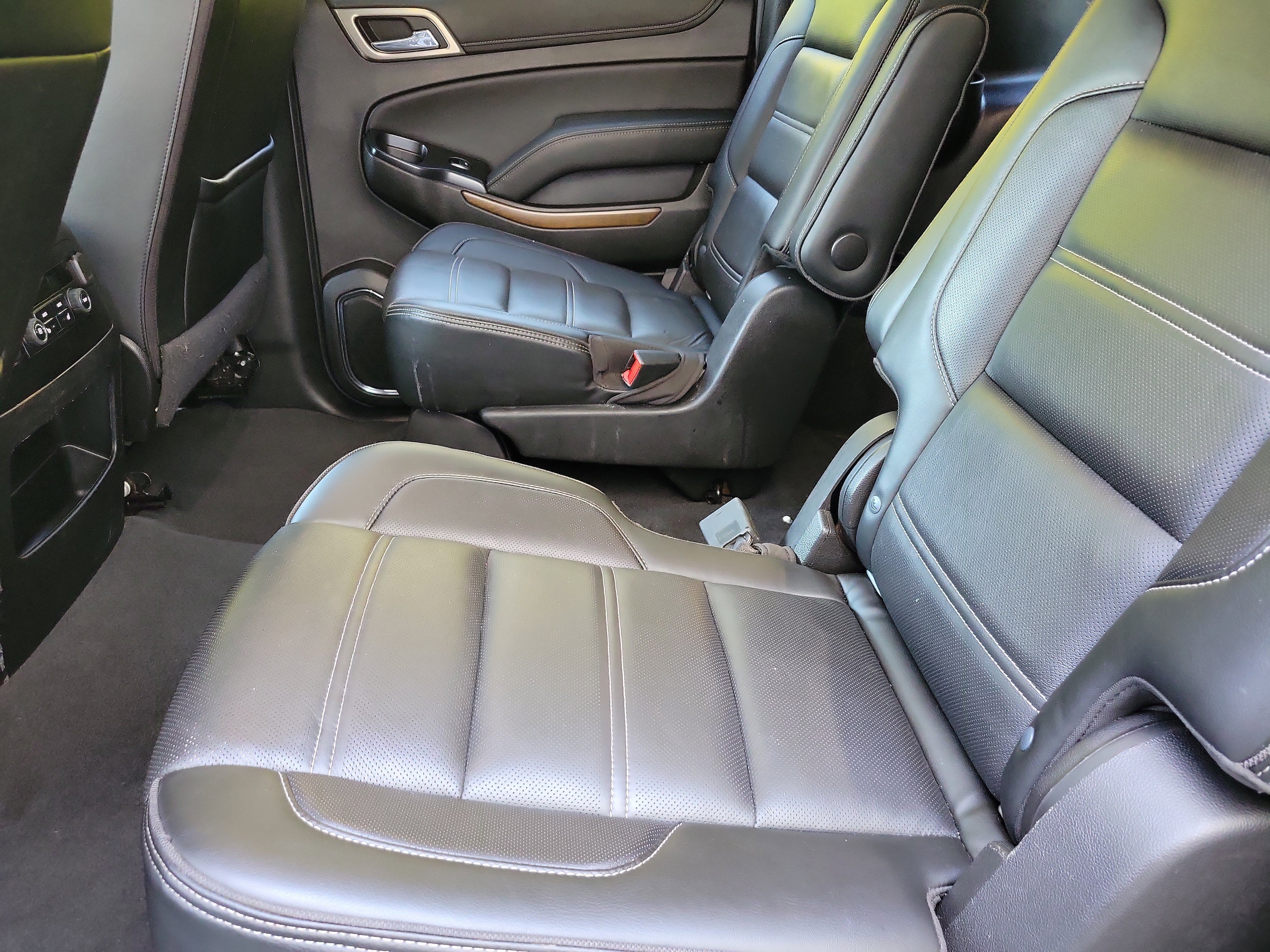 Used 2020 GMC Yukon XL Denali image 7