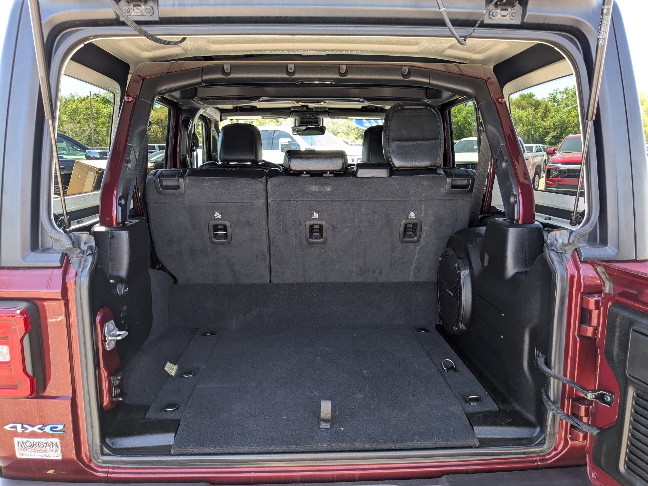 Used 2022 Jeep Wrangler Unlimited Sahara w/ Dual Top Group image 12