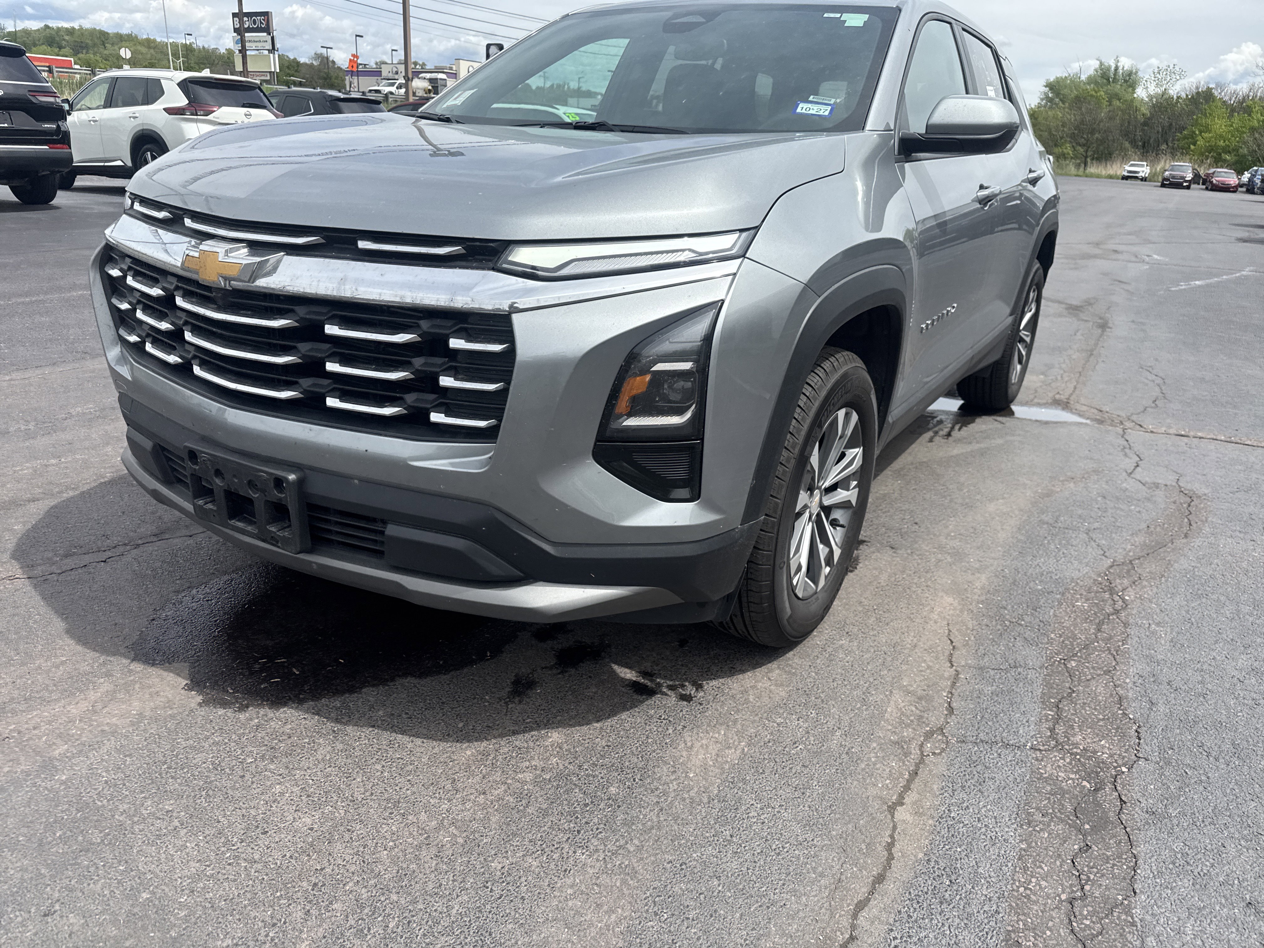 Used 2026 Chevrolet Equinox LT AWD/4WD image 10