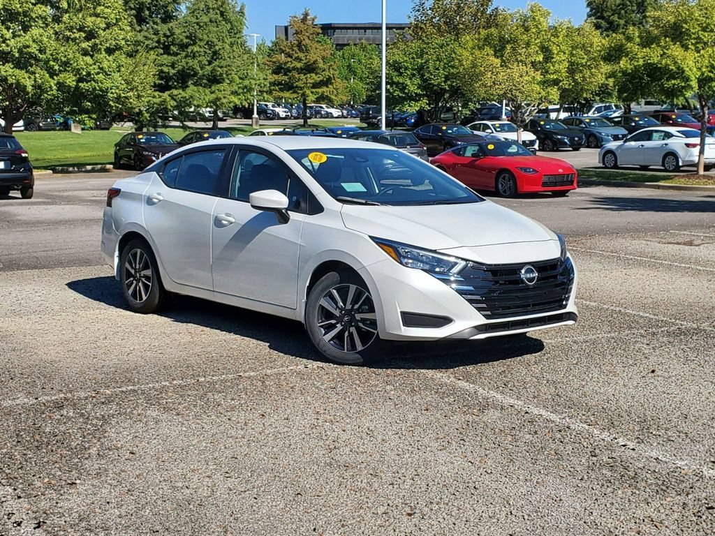 New 2025 Nissan Versa SV w/ Trunk Package FWD image 31