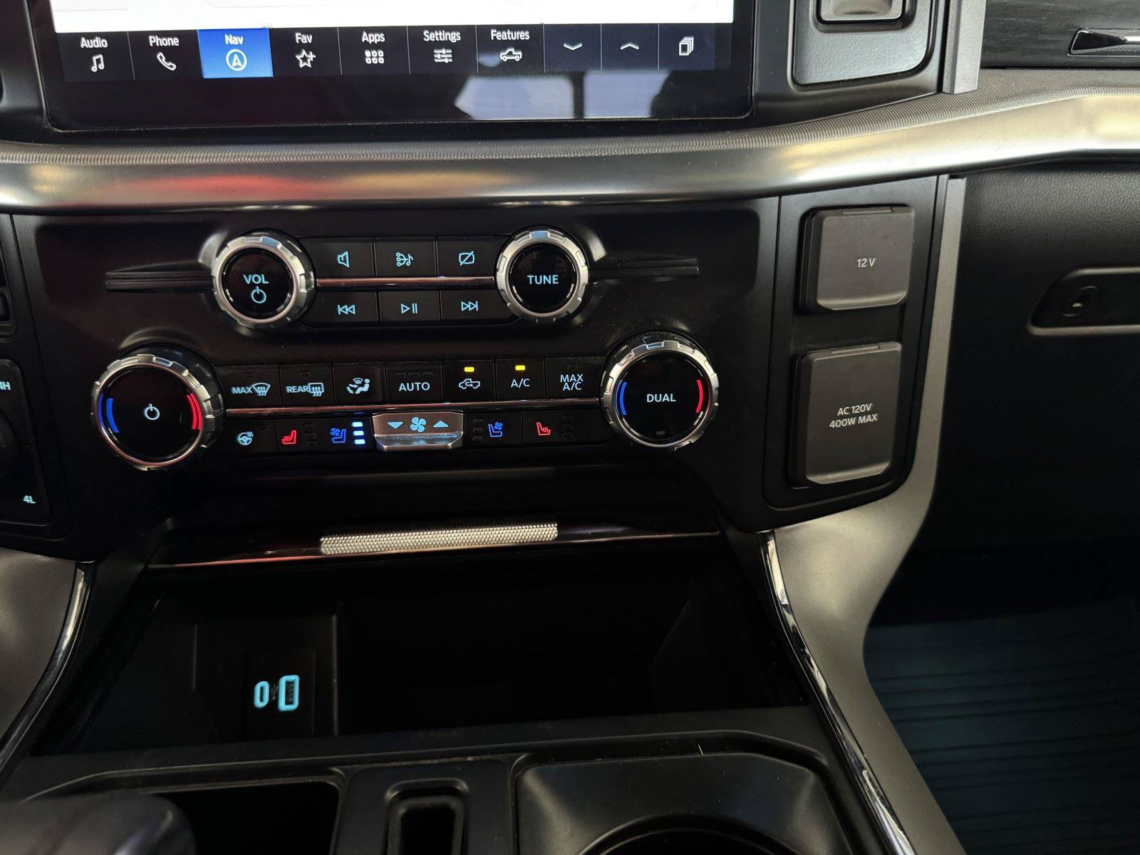 Used 2024 Ford F150 Lariat w/ Tow/Haul Package AWD/4WD image 16