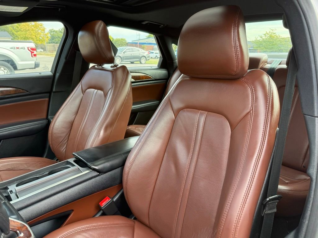 Used 2019 Lincoln MKZ Reserve image 12