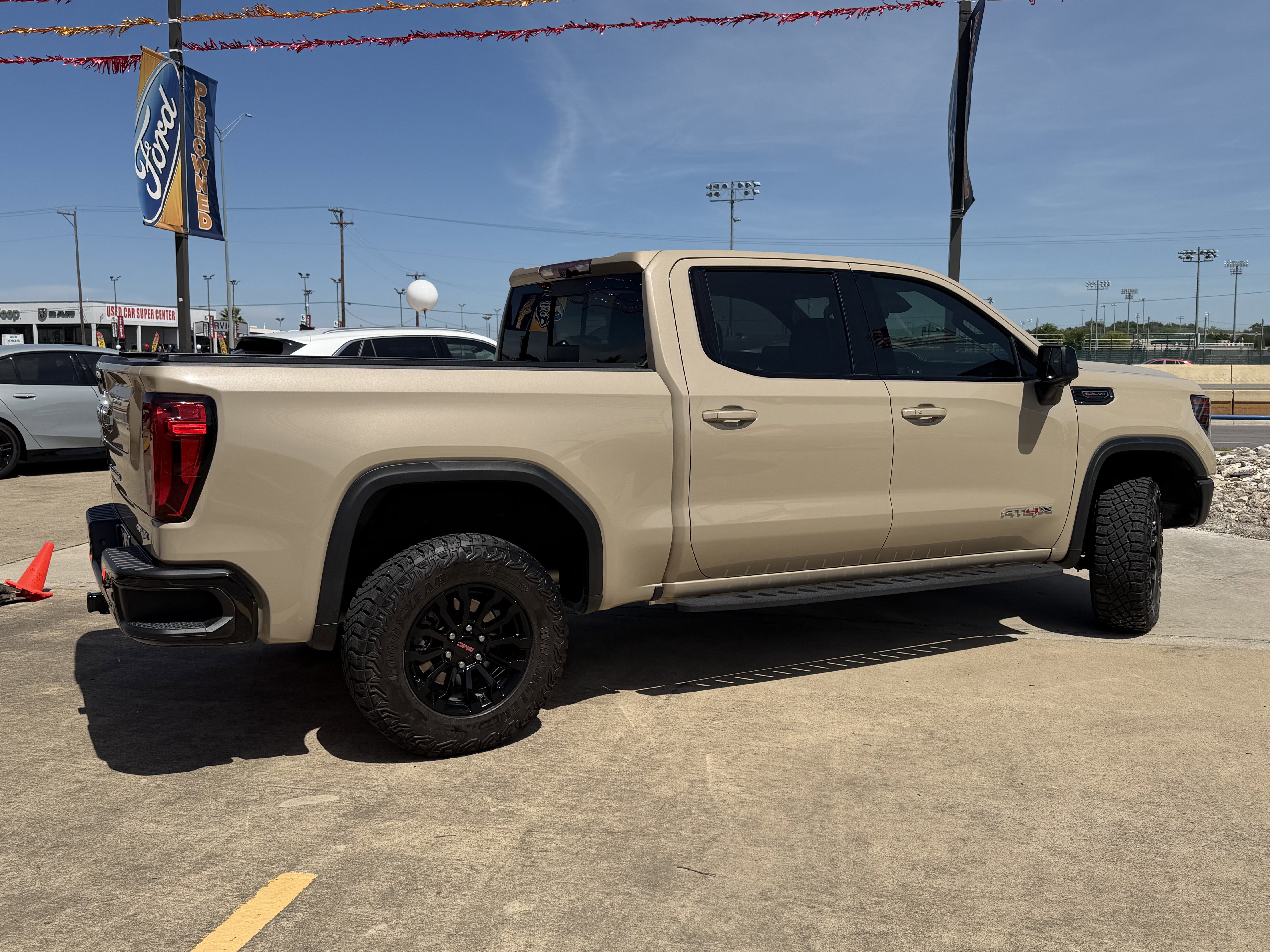 Used 2023 GMC Sierra 1500 AT4X AWD/4WD image 6