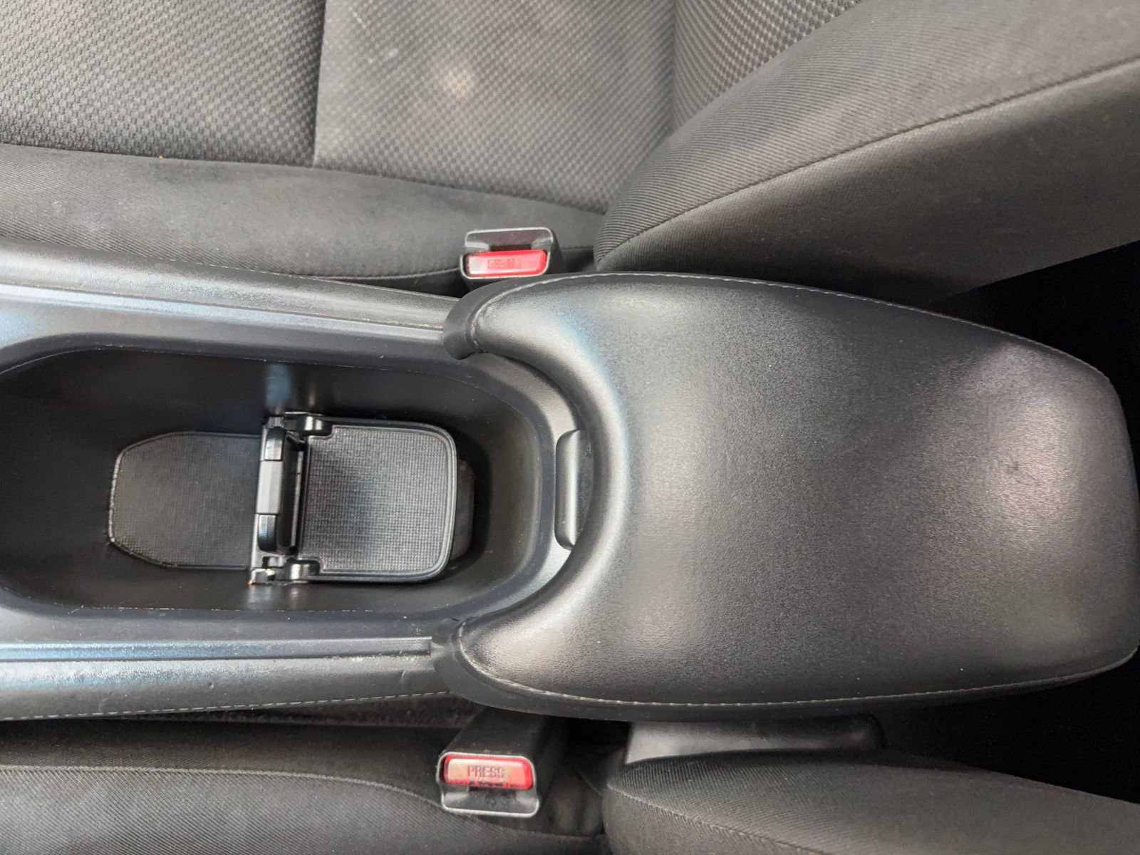 Used 2018 Honda HR-V EX image 30