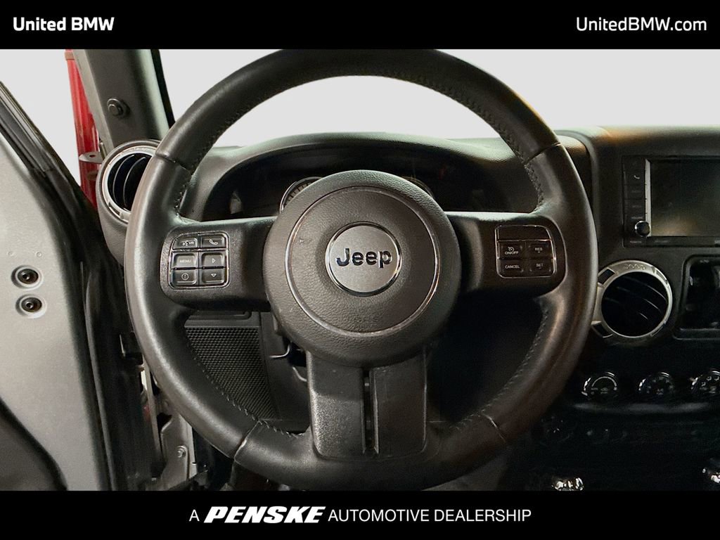 Used 2016 Jeep Wrangler Unlimited Rubicon w/ Max Tow Package image 6