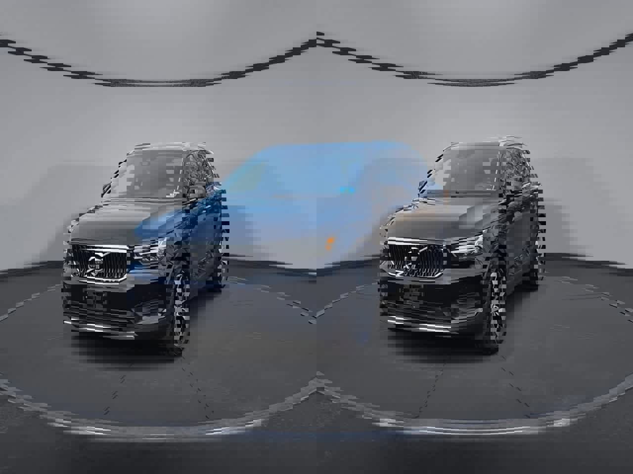 Used 2020 Volvo XC40 T5 Momentum image 3